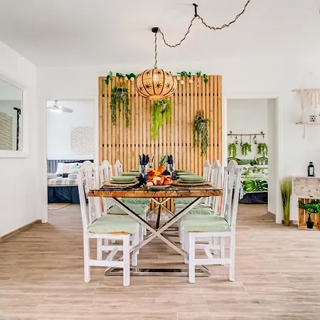 Pura Vida Villa